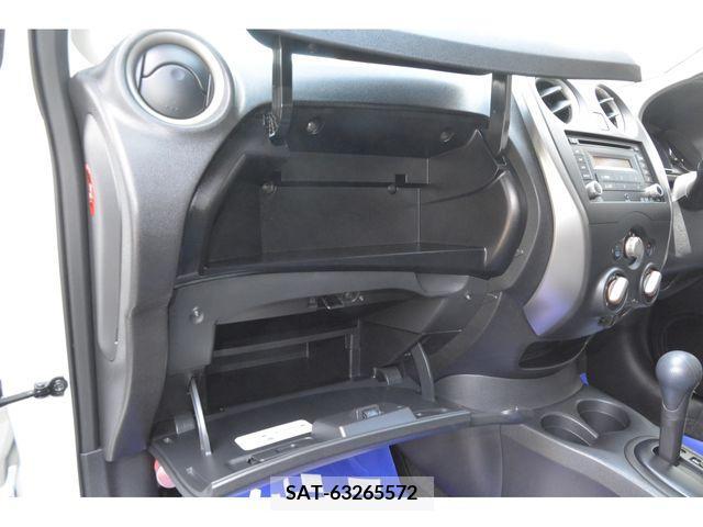Nissan NOTE 2013-03 302293-16