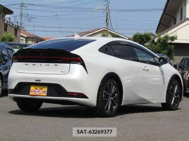 Toyota PRIUS 2023-05 313509-7