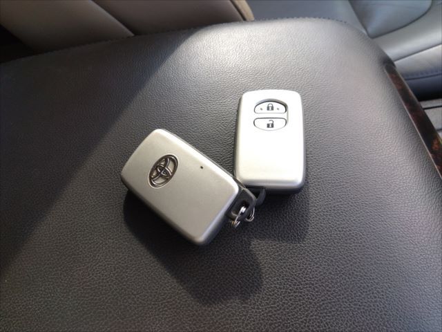 Toyota LAND CRUISER 2010-11 13874-14