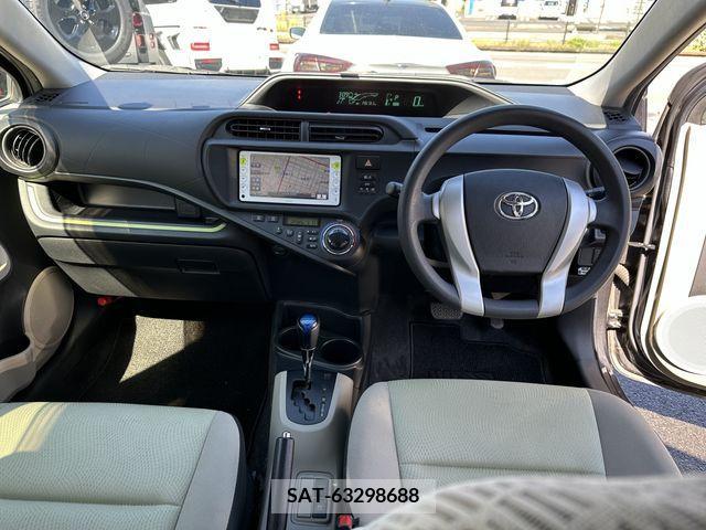 Toyota AQUA 2012-01 291773-1
