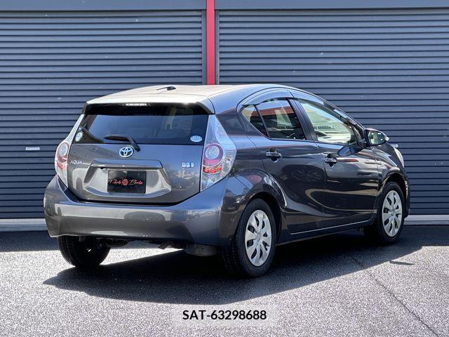 Toyota AQUA 2012-01 291773-2