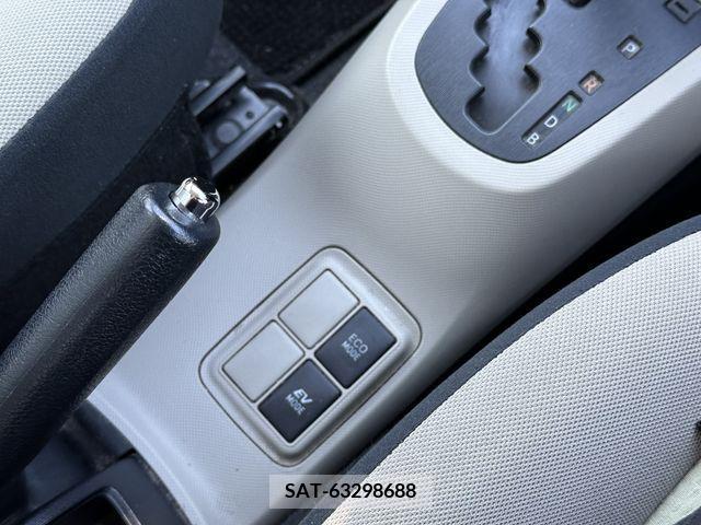 Toyota AQUA 2012-01 291773-10