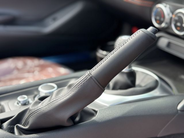 Mazda ROADSTER 2023-03 12090-8