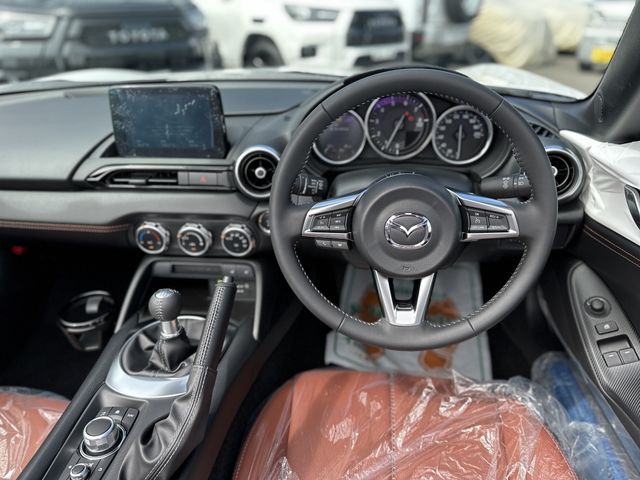 Mazda ROADSTER 2023-03 12090-2