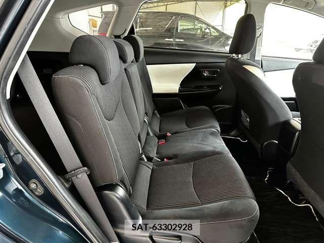 Toyota PRIUS ALPHA 2016-09 329470-8