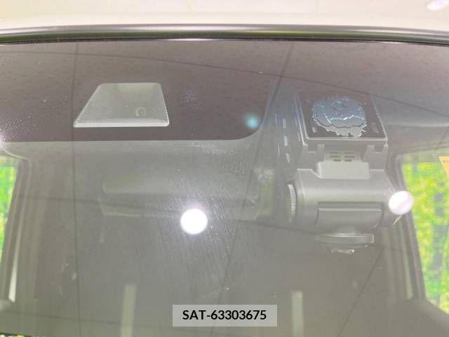 Honda N BOX CUSTOM 2022-02 330985-4