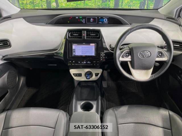 Toyota PRIUS 2017-09 282776-1
