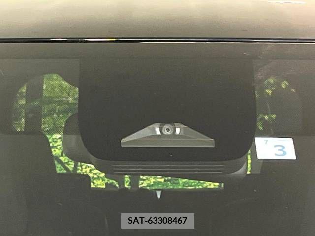 Toyota VOXY 2023-03 216748-3