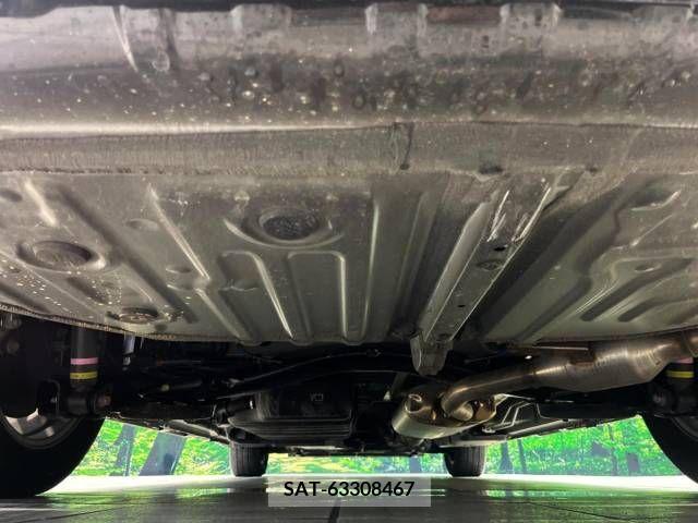 Toyota VOXY 2023-03 216748-18