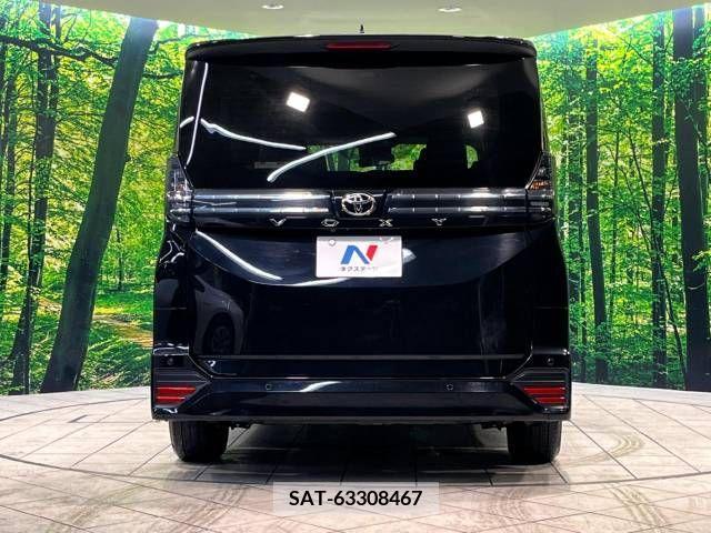 Toyota VOXY 2023-03 216748-15