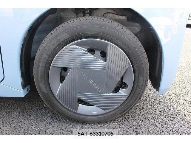 Nissan ROOX 2023-09 216566-11