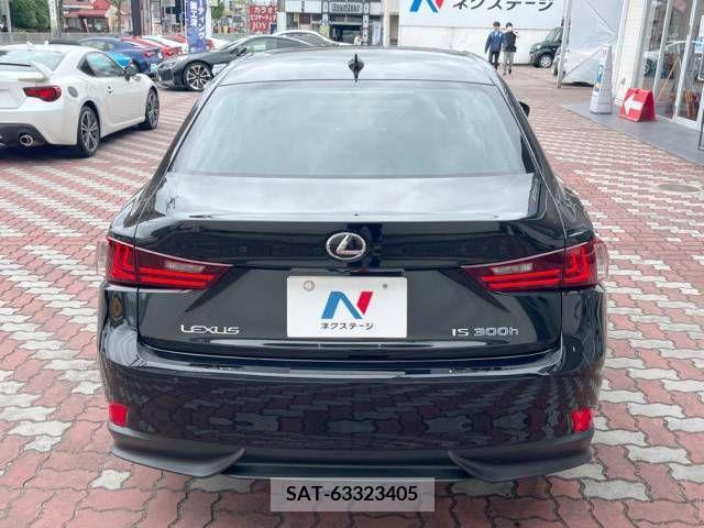Lexus IS 2015-09 297906-15