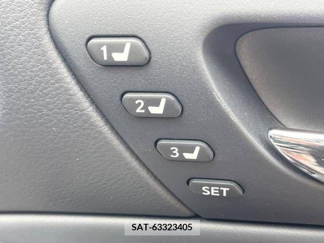 Lexus IS 2015-09 297906-7