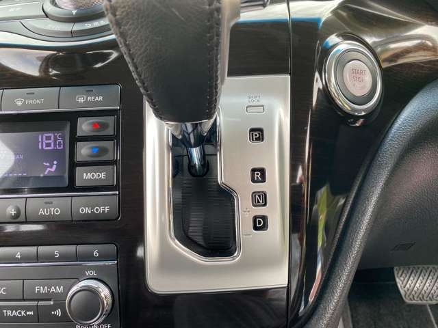 Nissan ELGRAND 2011-06 2942-19