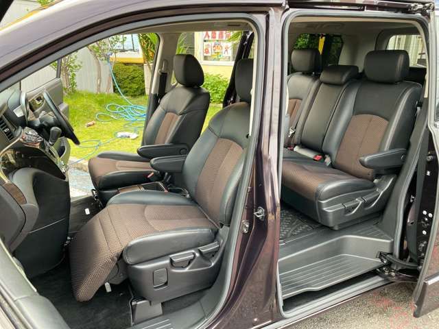 Nissan ELGRAND 2011-06 2942-6