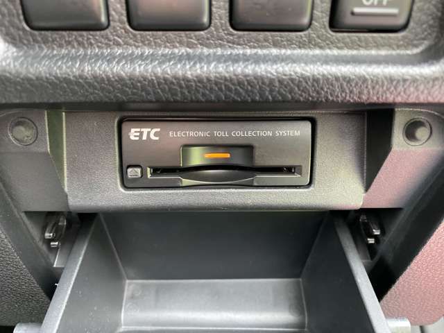 Nissan ELGRAND 2011-06 2942-12