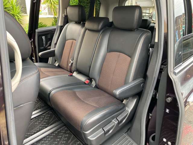 Nissan ELGRAND 2011-06 2942-8