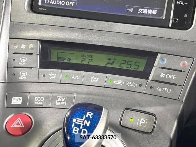 Toyota PRIUS 2015-10 375712-7