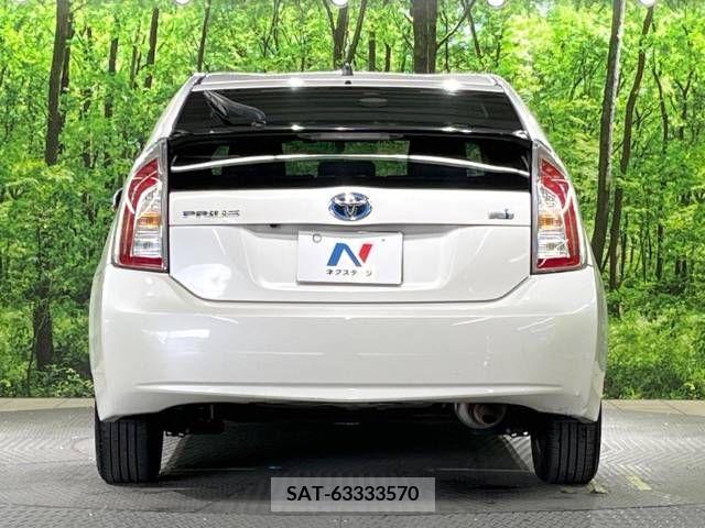 Toyota PRIUS 2015-10 375712-15
