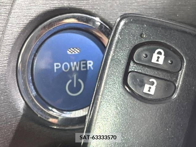 Toyota PRIUS 2015-10 375712-5