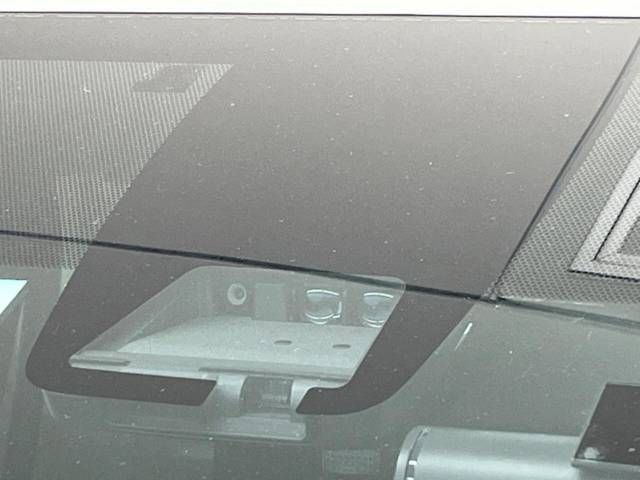 Toyota VOXY 2017-07 187984-5