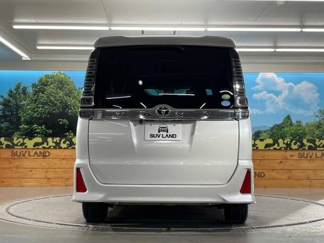 Toyota VOXY 2017-07 187984-15