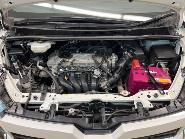 Toyota VOXY 2017-07 187984-18