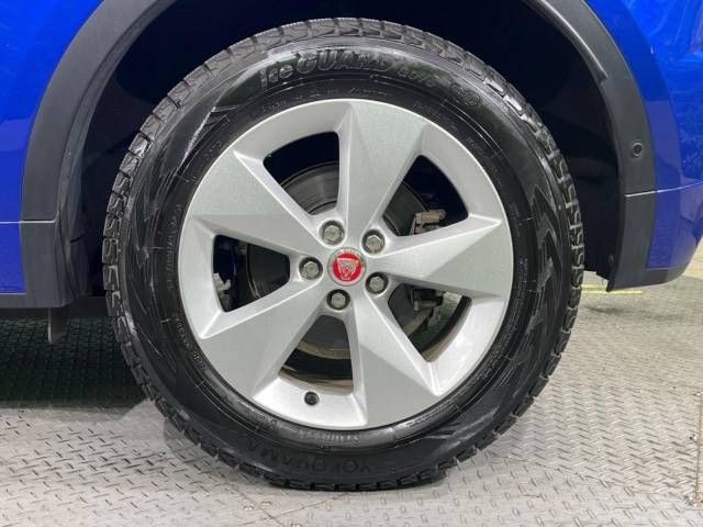 Jaguar E-PACE 2018-06 17305-13