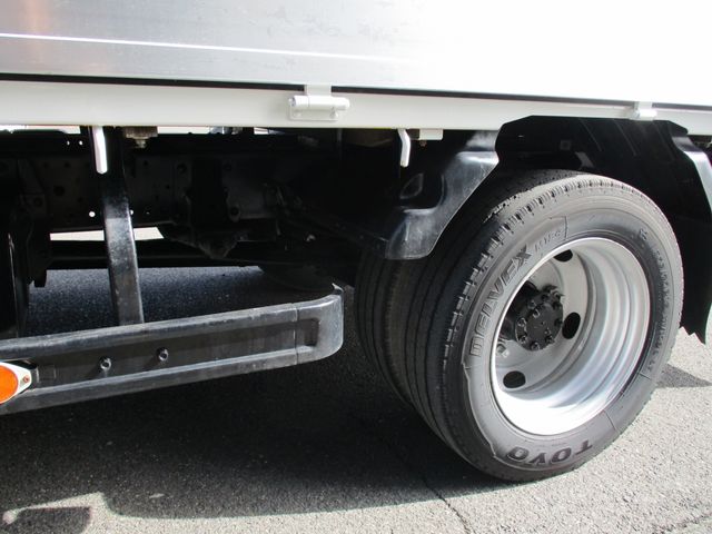 Isuzu ELF TRUCK 2010-08 1186-12