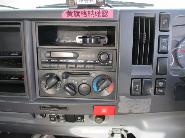 Isuzu ELF TRUCK 2010-08 1186-15