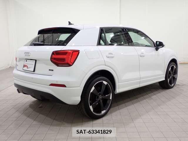 Audi Q2 2019-10 318036-9