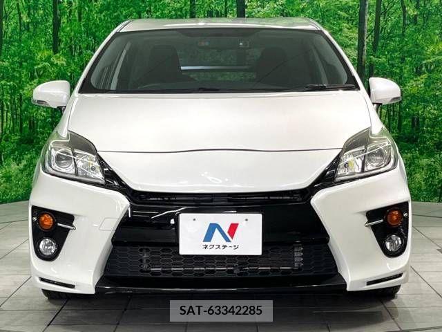 Toyota PRIUS 2015-01 379141-14