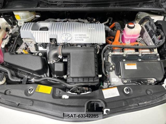 Toyota PRIUS 2015-01 379141-18