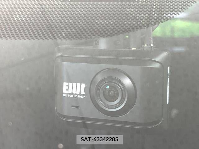 Toyota PRIUS 2015-01 379141-4