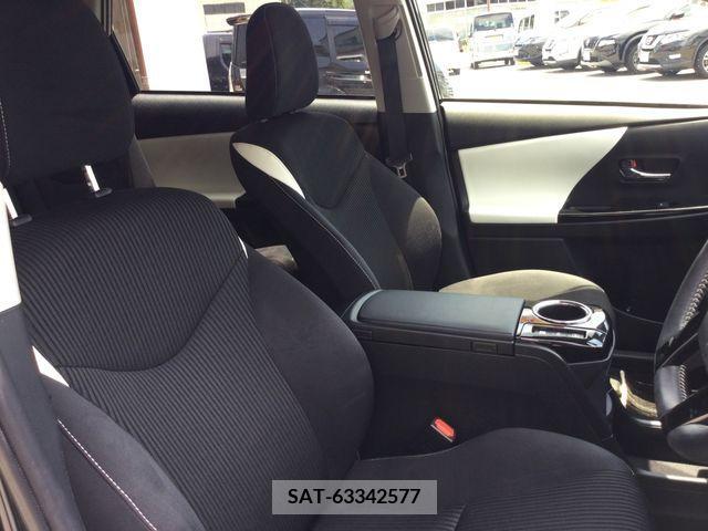 Toyota PRIUS ALPHA 2019-08 322217-14