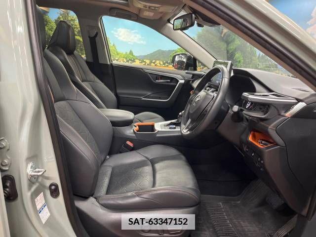 Toyota RAV4 2022-03 351243-8