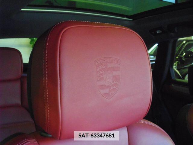 Porsche MACAN 2023-03 342597-22