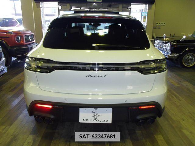 Porsche MACAN 2023-03 342597-4
