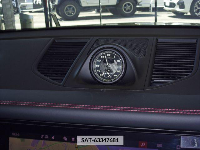 Porsche MACAN 2023-03 342597-8