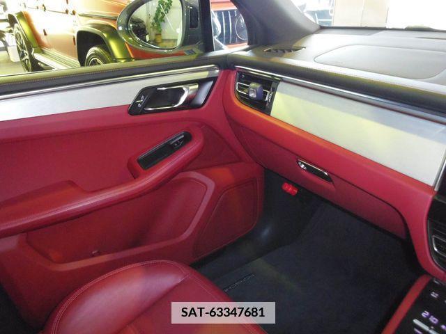 Porsche MACAN 2023-03 342597-13
