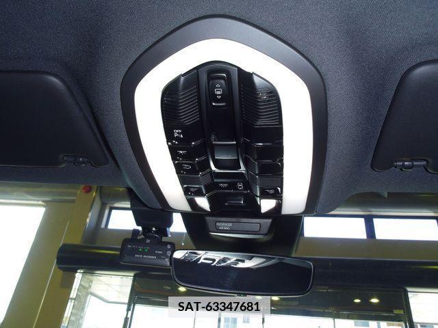Porsche MACAN 2023-03 342597-15
