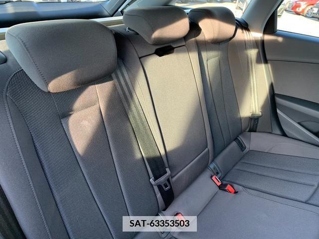 Audi A4 2022-02 342982-16