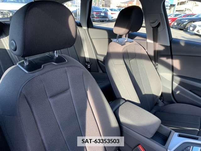 Audi A4 2022-02 342982-15