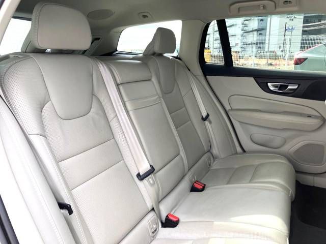 Volvo CROSS COUNTRY 2019-04 185875-12