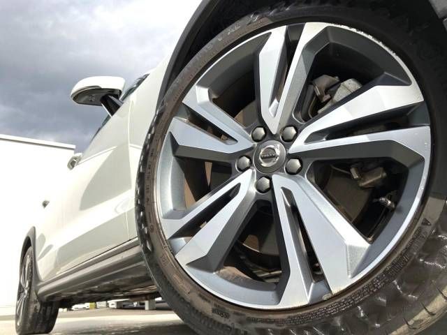 Volvo CROSS COUNTRY 2019-04 185875-15