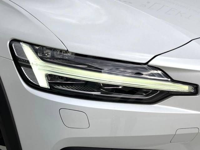 Volvo CROSS COUNTRY 2019-04 185875-14