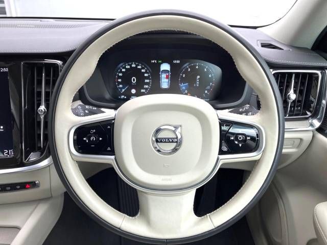 Volvo CROSS COUNTRY 2019-04 185875-10