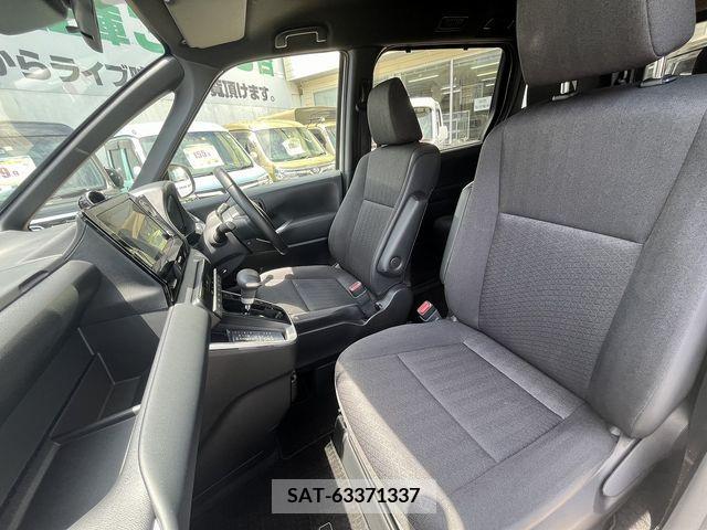 Toyota NOAH 2022-01 351339-22