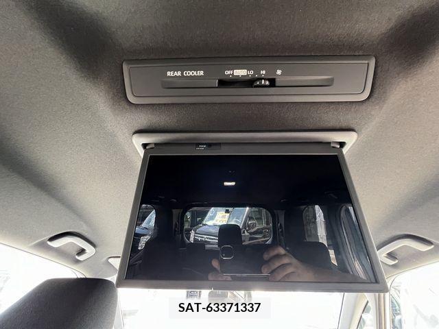 Toyota NOAH 2022-01 351339-16