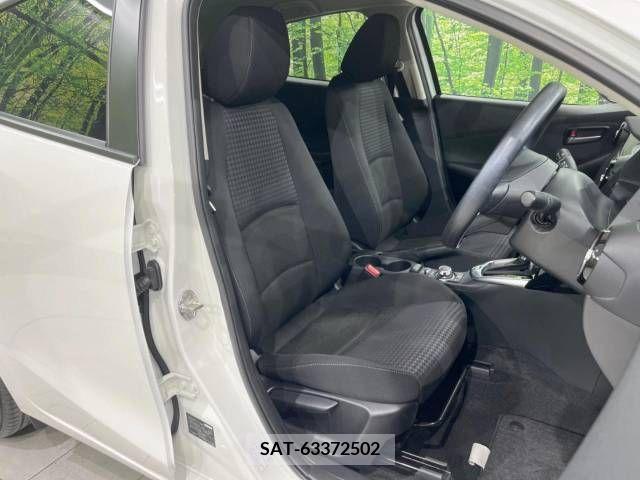 Mazda DEMIO 2019-07 301970-8